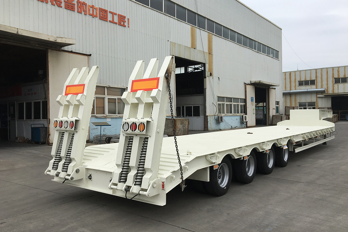 Multi-Axle Leaf-Spring Suspension Lowbed Trailer FKA9105