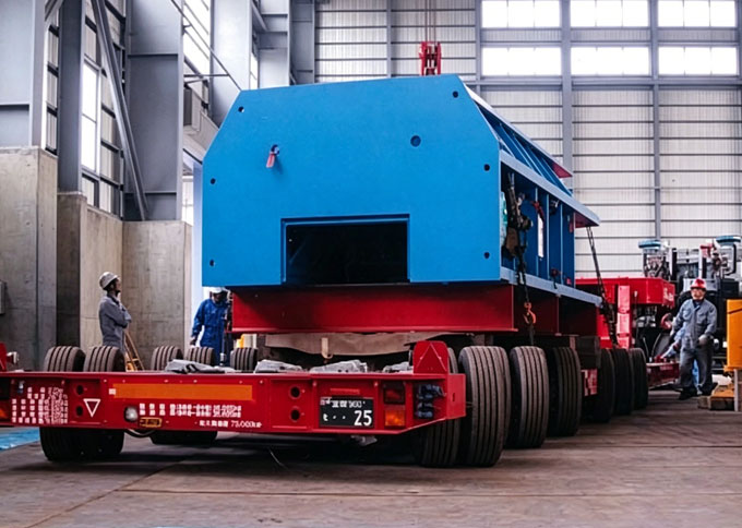 Low flatbed semi-trailer